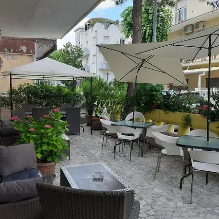 In Guest - New Cirene Double Comfort With Full Package Maison d'hôtes Rimini