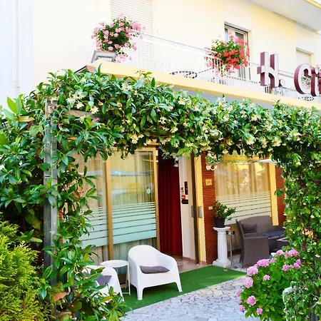 In Guest - New Cirene Double Comfort With Full Package Pensionat